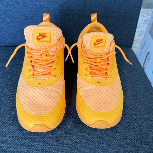 Nike Air Max Thea Premium sneakers. Size 10. - Picture 2 of 4